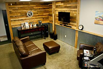 Lounge Area | Dale Adams Automotive Specialists